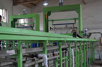 全自動龍門式滾鍍生產(chǎn)線.jpg 全自動龍門式滾鍍生產(chǎn)線.jpg